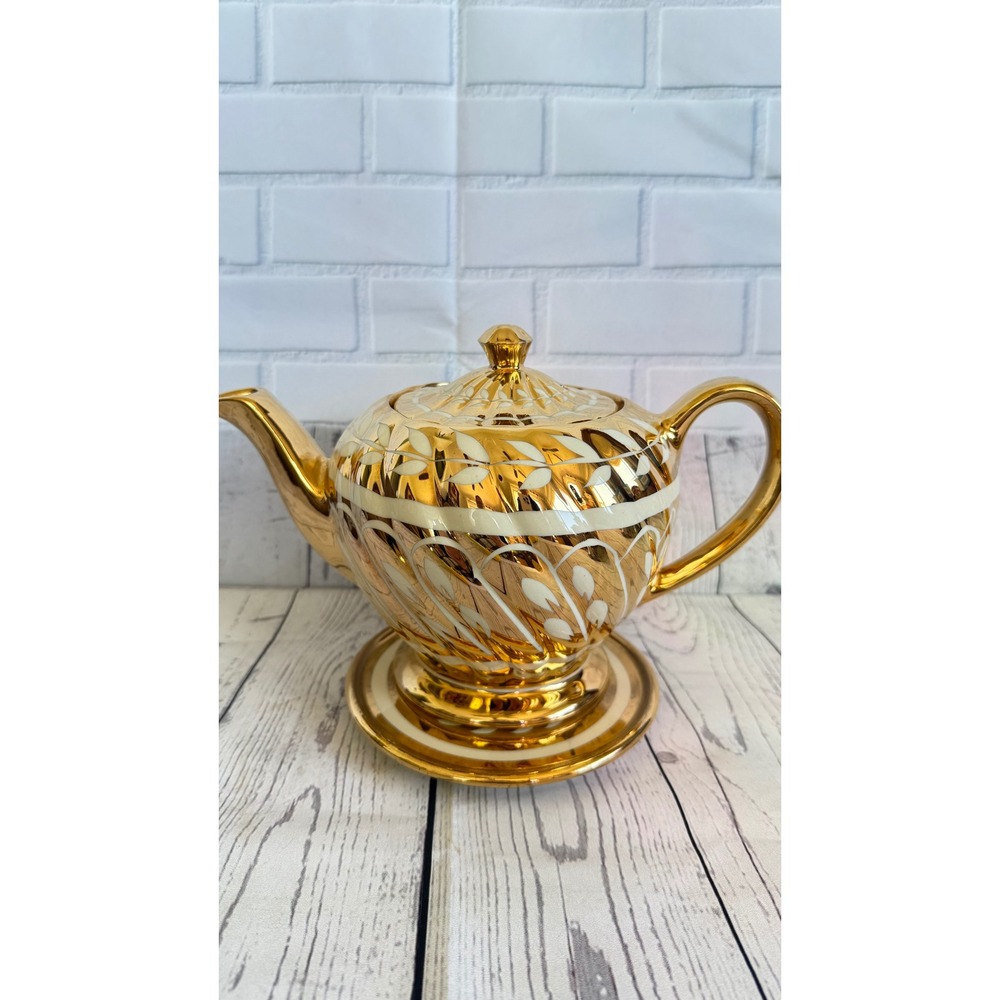 Sadler England Gold Gilt Swirl Teapot with Matching Stand Leaf Design 1601 C